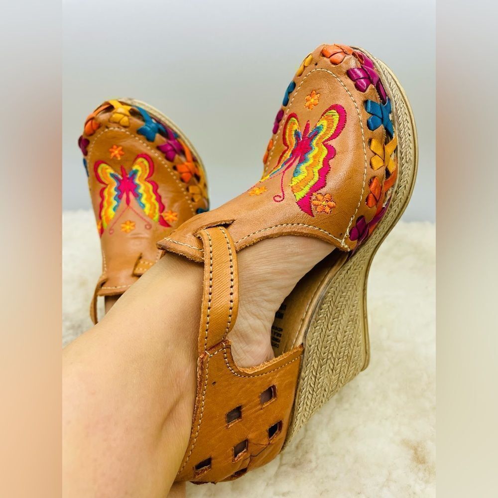 Handmade Butterfly Wedges  - Picture 2 of 6